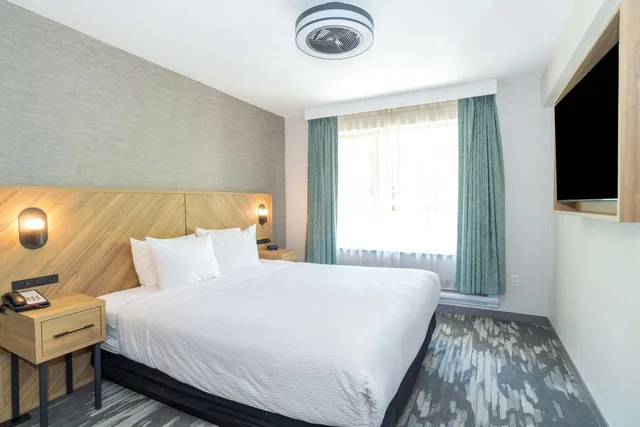 جناح، Sandman Suites Surrey Guildford 1/4