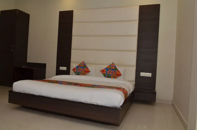 OYO Rooms Railway Station Exit Gate, Amritsar 12/60