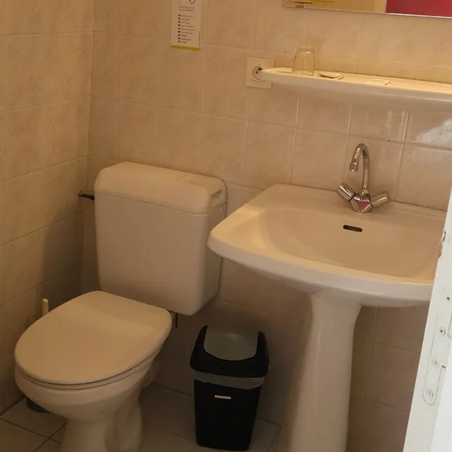 غرفة قياسية بسرير مزدوج، Hotel Corona 7/10
