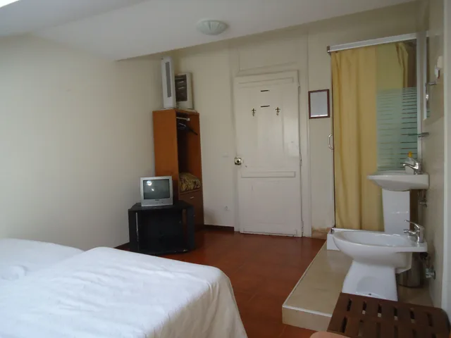 Room, Twin Beds, Shared Bathroom, Hotel Pouso Dos Anjos 1/10