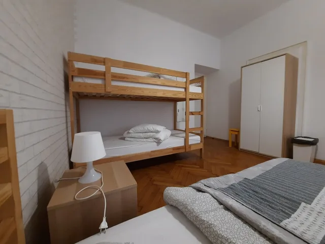 غرفة عائلية بسرير مزدوج وسرير فردي وسرير بطابقين، Lorf Hostel&Apartments 2/4