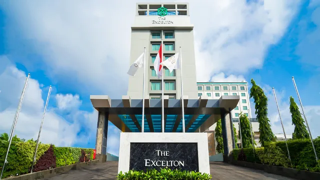 Hollywood, Deluxe، The Excelton Hotel Palembang 1/1