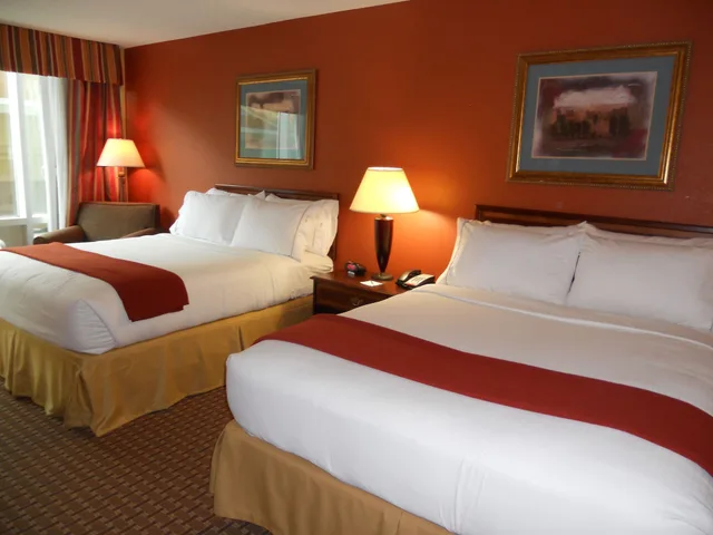 غرفة قياسية بسريرين كوين، Holiday Inn Express Hotel Suites Hazard 1/6