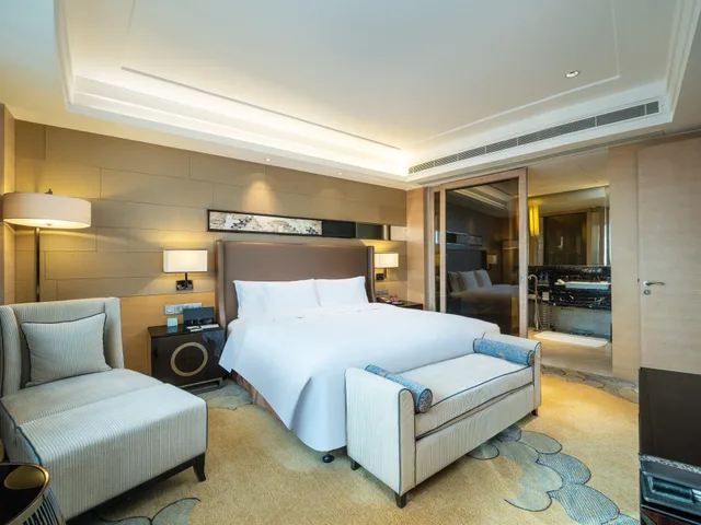 جناح، Crowne Plaza Xian 1/2