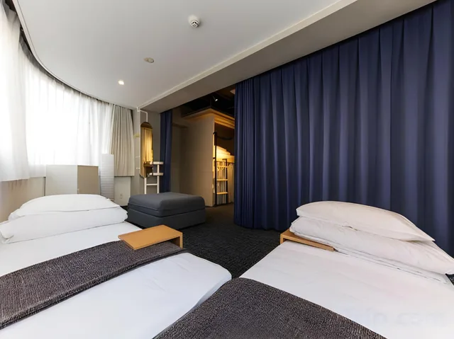 سكن مشترك مختلط، Unplan Shinjuku Hostel 1/1