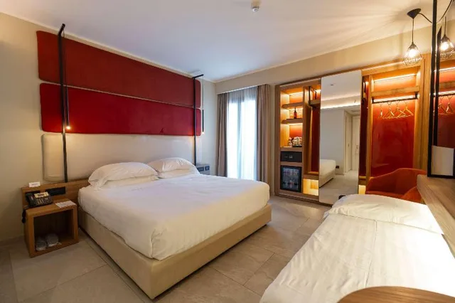 غرفة سوبيريور ثلاثية بسرير كوين وسرير فردي، Best Western Plus Sabaudia Hotel & Spa 1/1