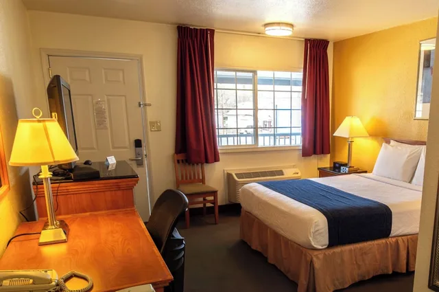 غرفة بسرير كوين، Travelodge By Wyndham Pendleton OR 6/10