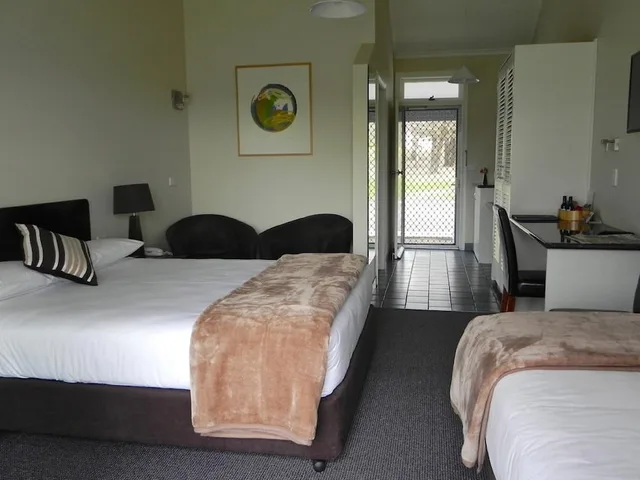 غرفة ديلوكس بسرير كوين وسرير فردي، Moore Park Inn 3/4