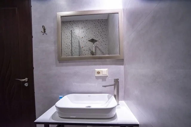 غرفة قياسية بسرير كينج، Tiflis Hotel 5/6