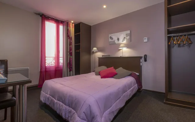 غرفة قياسية بسرير مزدوج، MONTSOURIS ORLEANS HOTEL 1/1