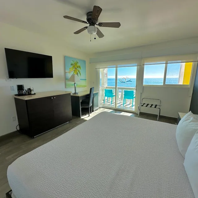 غرفة بسرير كينج بإطلالة على البحر، Playa Bonita Resort 4/7