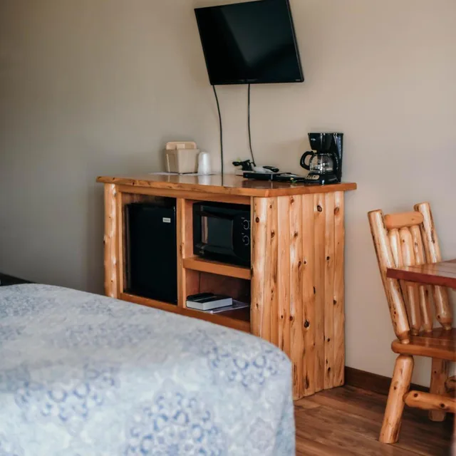 غرفة قياسية بسرير مزدوج، Briarwood motor inn 2/4