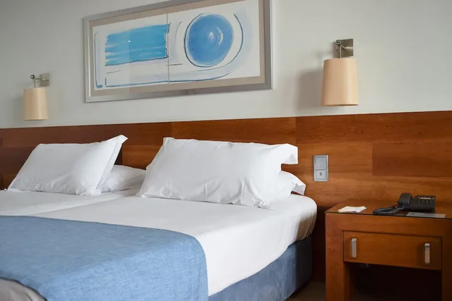 غرفة كلاسيكية بسريرين منفصلين أو سرير مزدوج بإطلالة على البحر، Madeira Regency Cliff - Adults Only 2/5