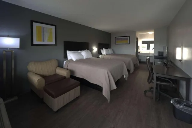 Room, 2 Queen Beds, Smoking, Quality Inn Kinder, LA 6/10