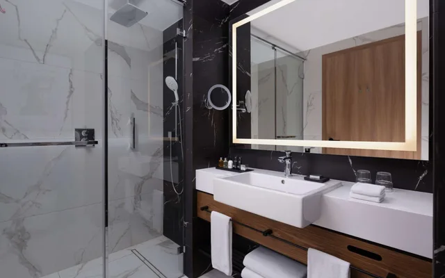 Executive, City Center View, Lounge Access، Radisson Collection Hotel Warsaw 5/8