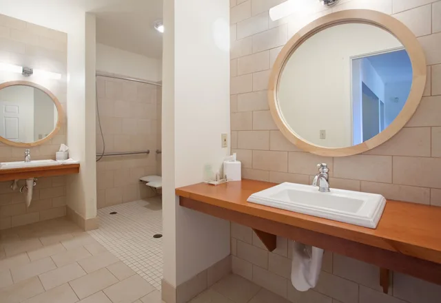 Junior Suite, Superior, King Bed, Village View، Running Y Ranch Resort 4/4