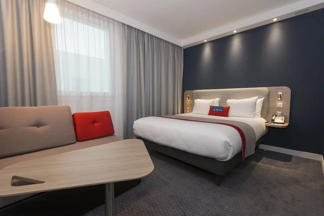 غرفة قياسية بسرير مزدوج مع أريكة، Holiday Inn Express Paris Velizy 8/10