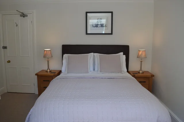غرفة قياسية بسرير مزدوج، COED-Y-FRON GUEST HOUSE 2/2