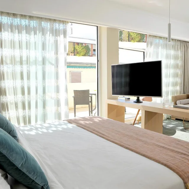 Baby Room, King Bed، Stratos Hotel Athens, Vassilicos House of Hospitality 8/10