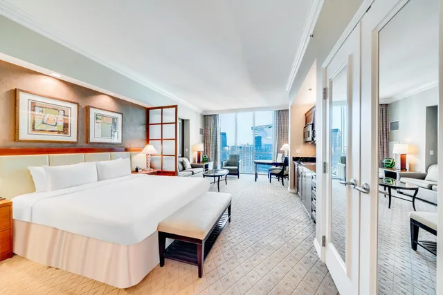 Adjoining, Deluxe, Suite, Balcony، Jet Luxury Resorts @ The Signature Condo Hotel 9/10