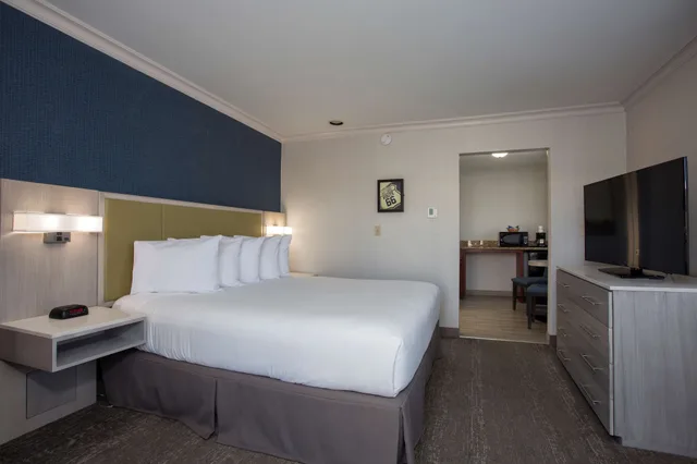 غرفة قياسية بسرير كينج، Surestay Hotel By Best Western Santa Monica 1/10