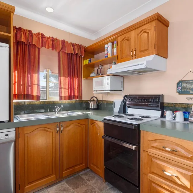 2 Bedrooms, Cottage, Swansea Cottages & Motel Suites 9/10