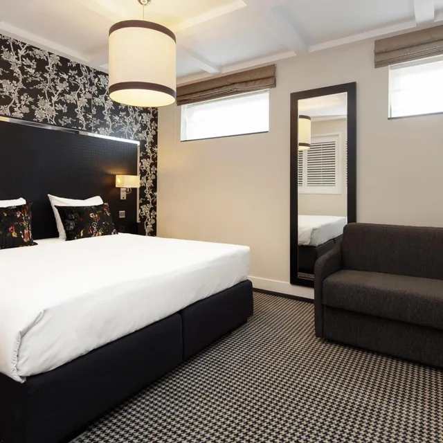 Semi Basement, Triple, Partial View, Beach Street Level، Notting Hill 2/5