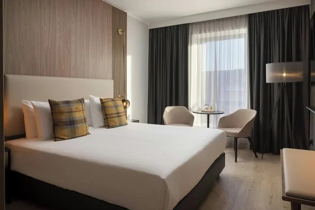 غرفة بسرير كينج، AC Hotel Inverness 3/10