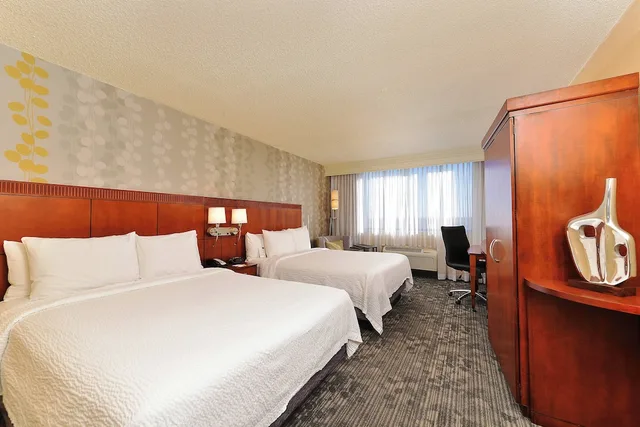 غرفة بسريرين كوين بإطلالة على الجبل، Courtyard By Marriott Denver Cherry Creek 4/8