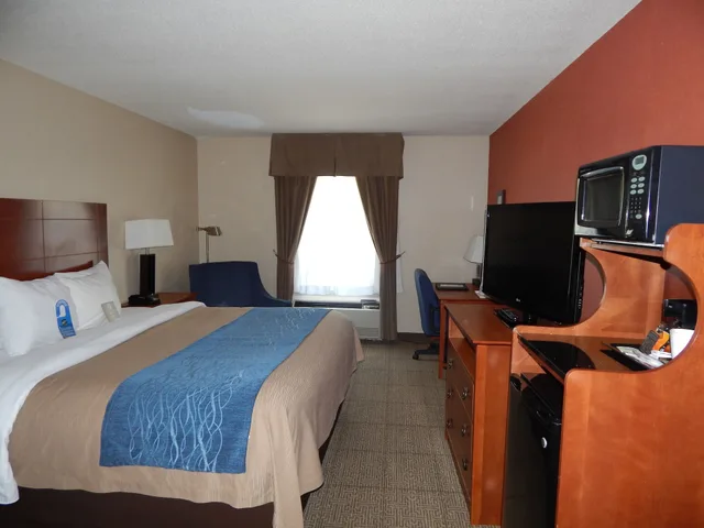 غرفة قياسية بسرير كينج، Comfort Inn Augusta Me 5/10