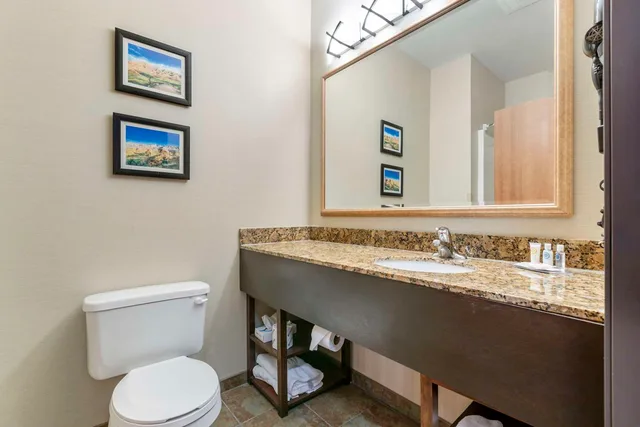 Suite, 2 Queen Beds, Comfort Inn & Suites Mitchell I-90 4/4