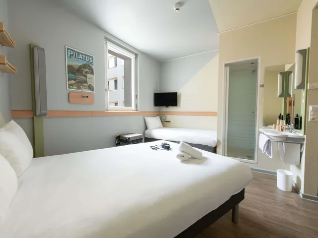 غرفة عائلية بسريرين منفصلين، Ibis Budget Luzern City 3/10