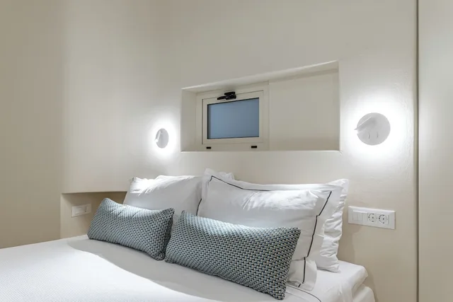 Semi Basement, Deluxe, Apartment, Double Bed, Antony Suites 4/10