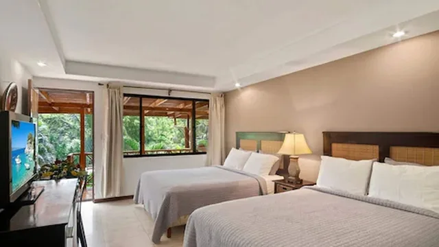غرفة ديلوكس بسريرين كوين، Hotel Arco Iris 6/10