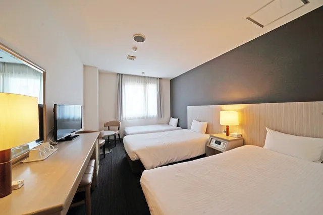 غرفة سوبيريور ثلاثية بسريرين منفصلين مع أريكة، Chisun Hotel Kamata (ex Vista Kamata Tokyo) 2/4