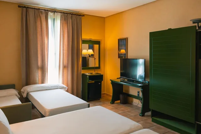 غرفة كومفورت عائلية مفردة بسرير مزدوج، Port Jardin Milenio 3/5