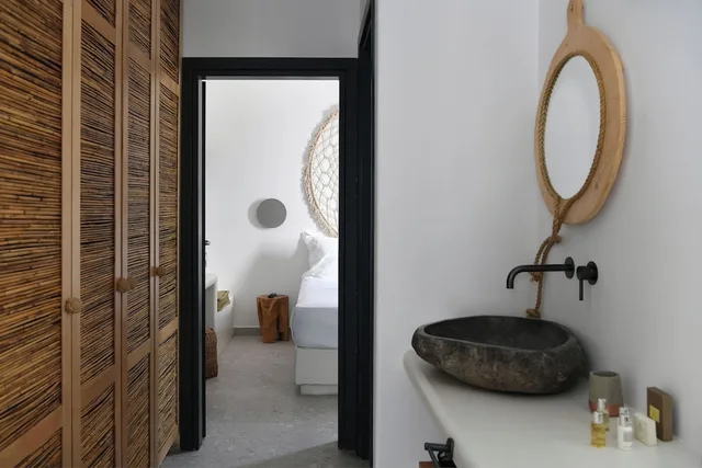 جناح شهر العسل بسرير كوين مع أريكة بجاكوزي، Sandaya Luxury Suites 1/8