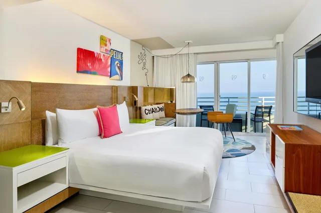 Room, King Bed, Ocean Front, Balcony، Royal Palm South Beach Miami, a Tribute Portfolio Resort 2/8