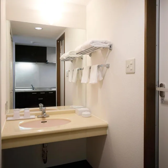 Standard, Twin Beds, Sea View, Terrace, Harbour Building، Hotel Breezebay Marina 6/6