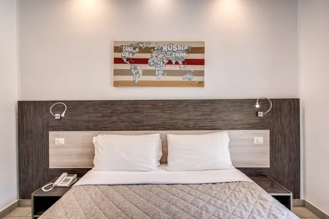غرفة قياسية بسرير مزدوج أو سريرين منفصلين، Napoli Suite Hotel 2/6