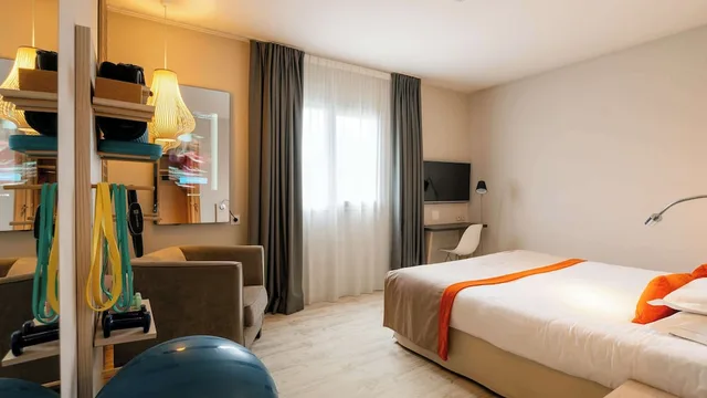 Fitup, Double Bed، Kyriad Prestige Vannes Centre Palais Des Arts 1/5