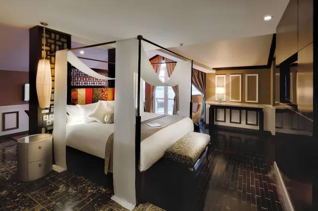غرفة ملكية ديلوكس تنفيذية بسريرين منفصلين مع دخول الصالة، HOTEL ROYAL HOI AN, The Legacy by the River 5/10
