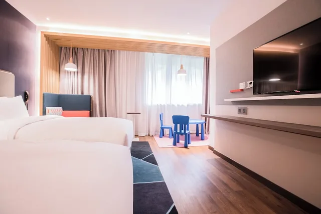 Kids Theme, Standard, Twin Beds، Holiday Inn Express Guizhou Qinglong 1/2