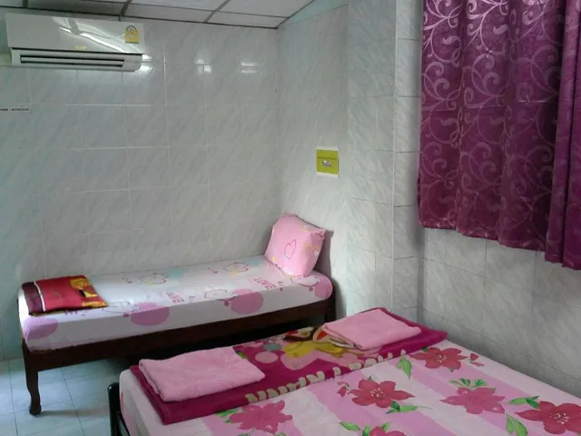 غرفة ثلاثية بحمام مشترك، New Central Guesthouse 4/6