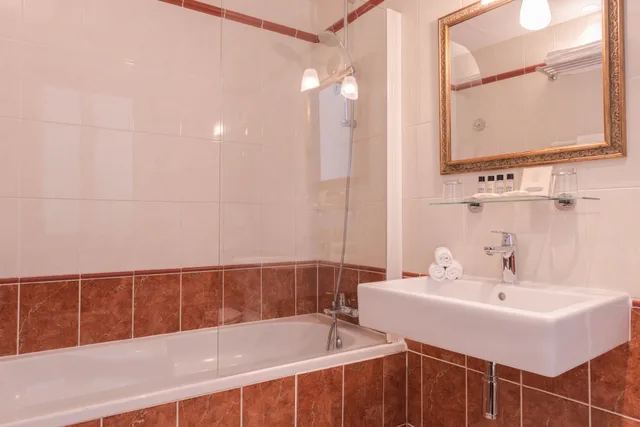 غرفة سوبيريور بسريرين منفصلين، Hotel Magda Champs Elysees 5/6
