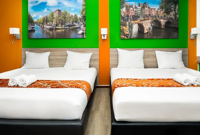 Budget, Studio, 2 Queen Beds, External Bathroom، Amsterdam Teleport Hotel 1/2