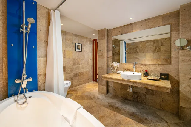 جناح بشرفة، Oriental Suites Hotel And Spa 2/4