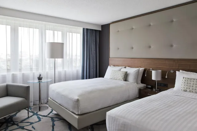 غرفة كلوب تنفيذية بسرير مزدوج، Vienna Marriott Hotel 1/3