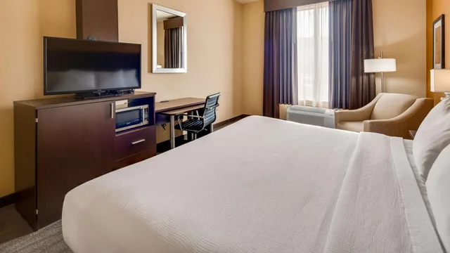 غرفة بسرير كينج لذوي الإعاقة، Best Western St. Louis Airport North Hotel & Suite 2/10