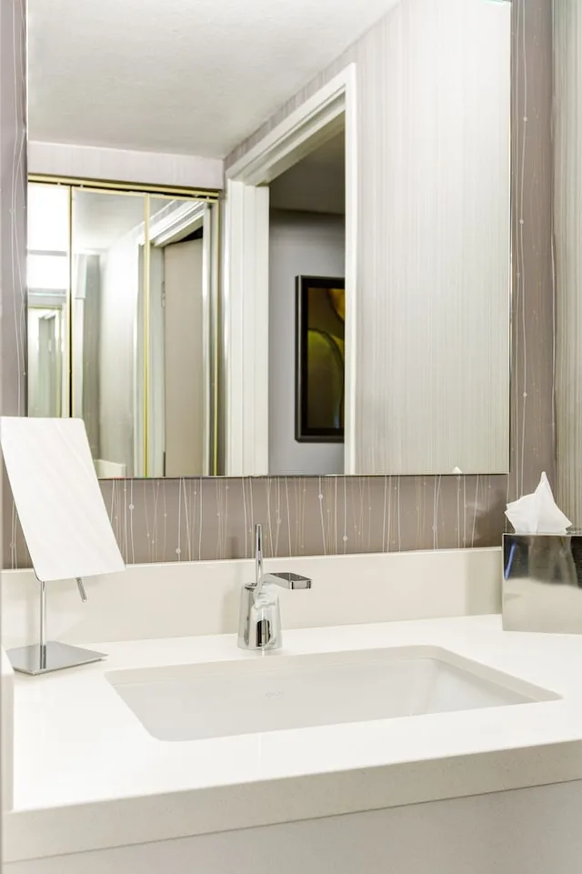 غرفة بسريرين مزدوجين لذوي الإعاقة، Courtyard Scottsdale Old Town 3/3